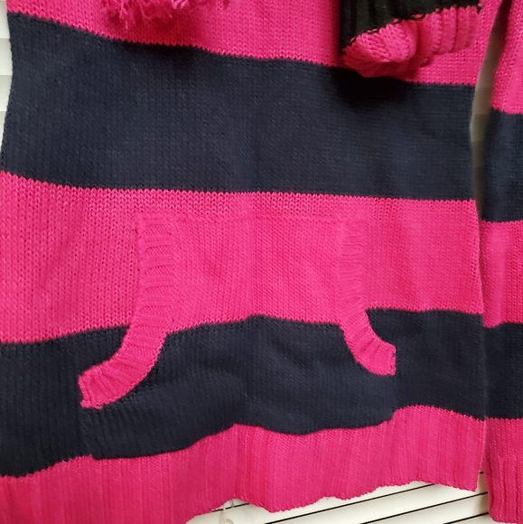 Sweater - Picture 2 of 4